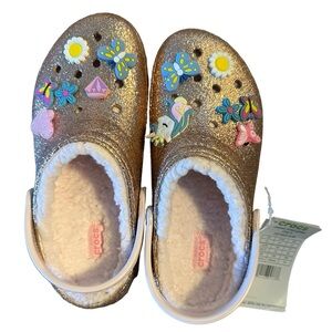 BNWT FLEECED LINED GLITTER GOLD AND PINK CROCS